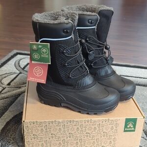 Kamik Junior Size 5 Snow Boots New With Box And Tags